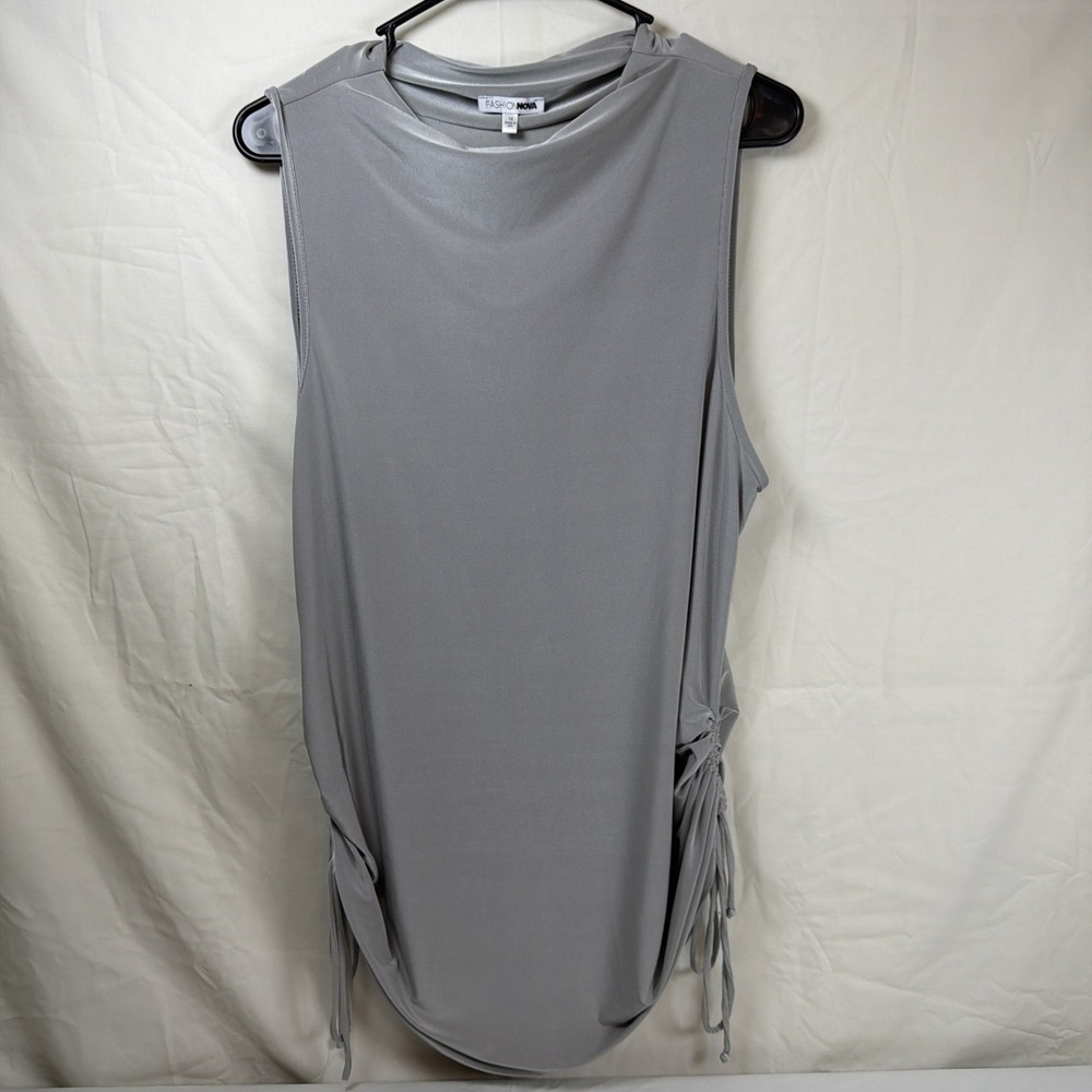Fashion Nova Women's Gray Sleeveless Ruched Side Tank Top Size 1X